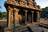Mamallapuram - Tamil Nadu. Ganesa Ratha.